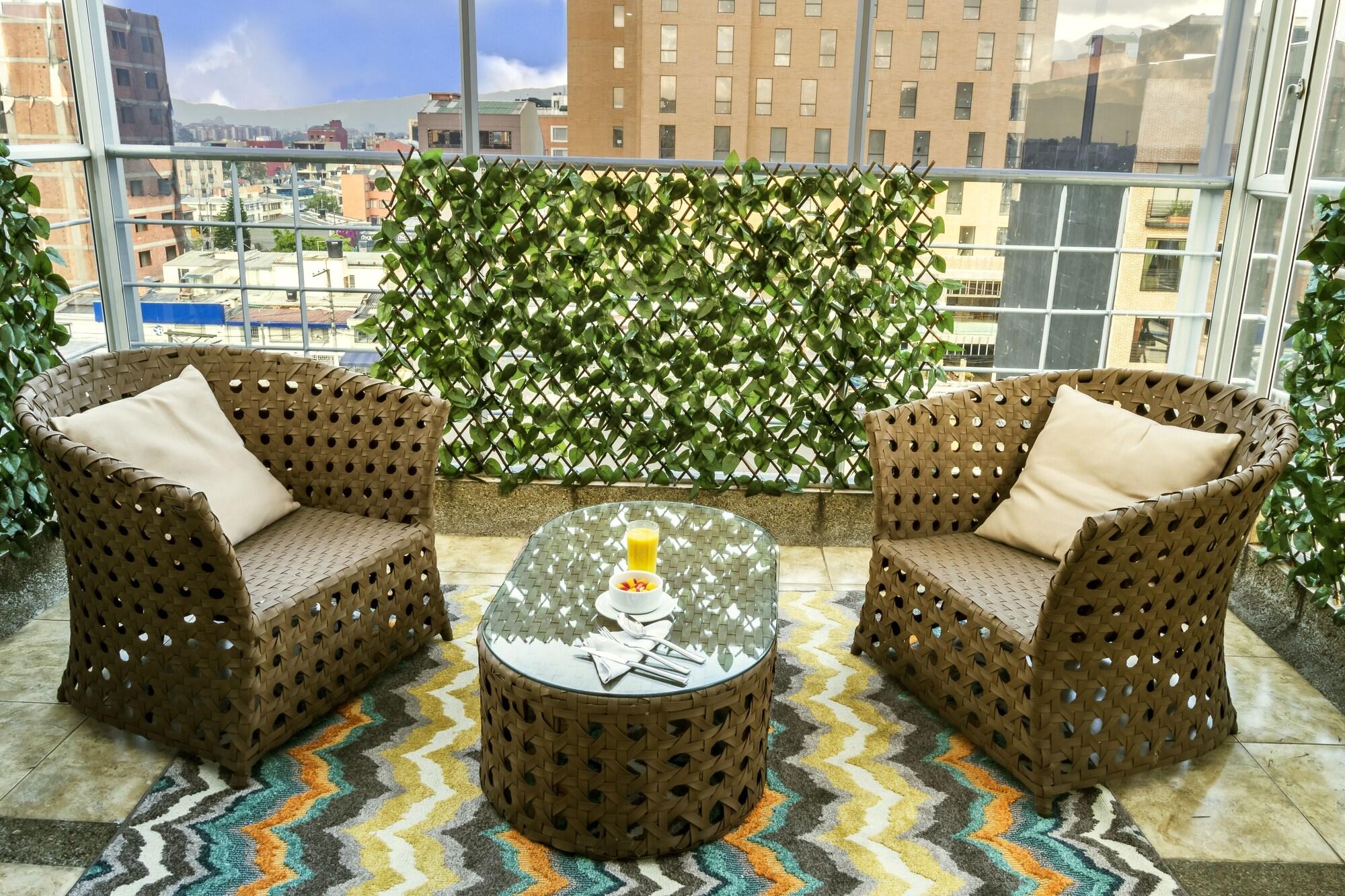 Hotel Regency Suites La Feria Bogota Exterior photo
