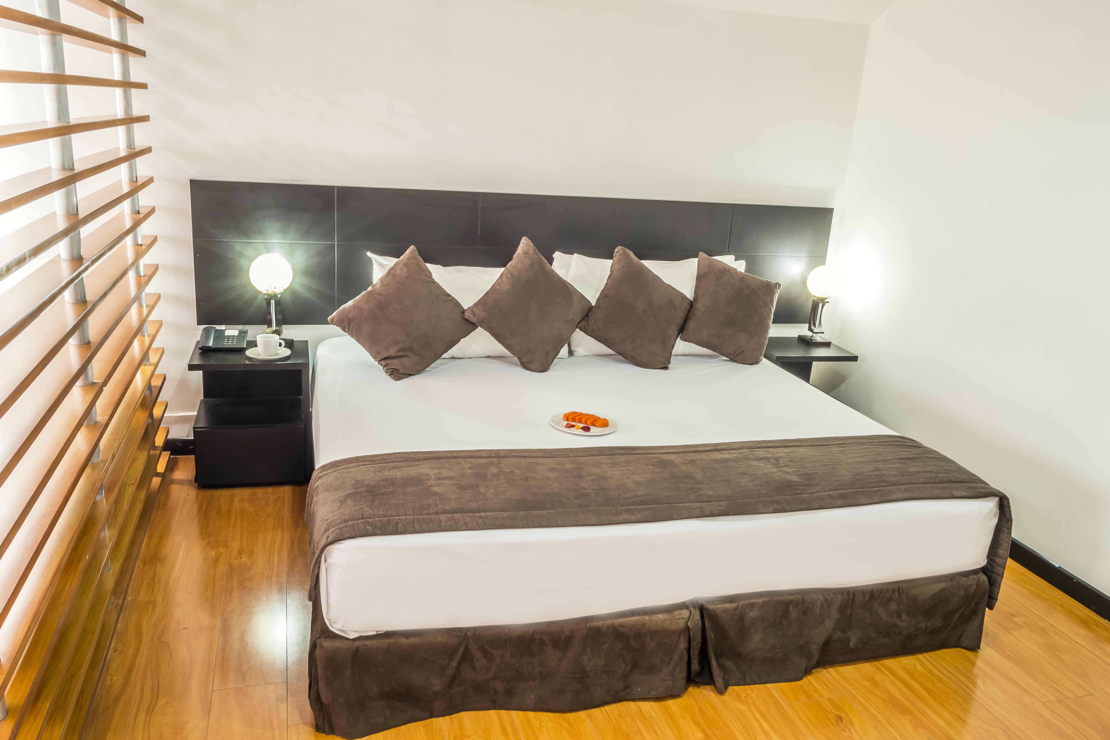 Hotel Regency Suites La Feria Bogota Exterior photo